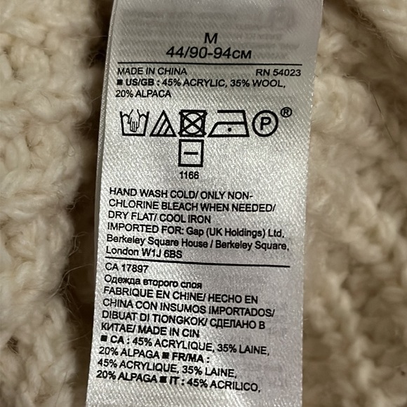 Banana Republic Lace Stitch Turtle Neck VGUC - Picture 3 of 4